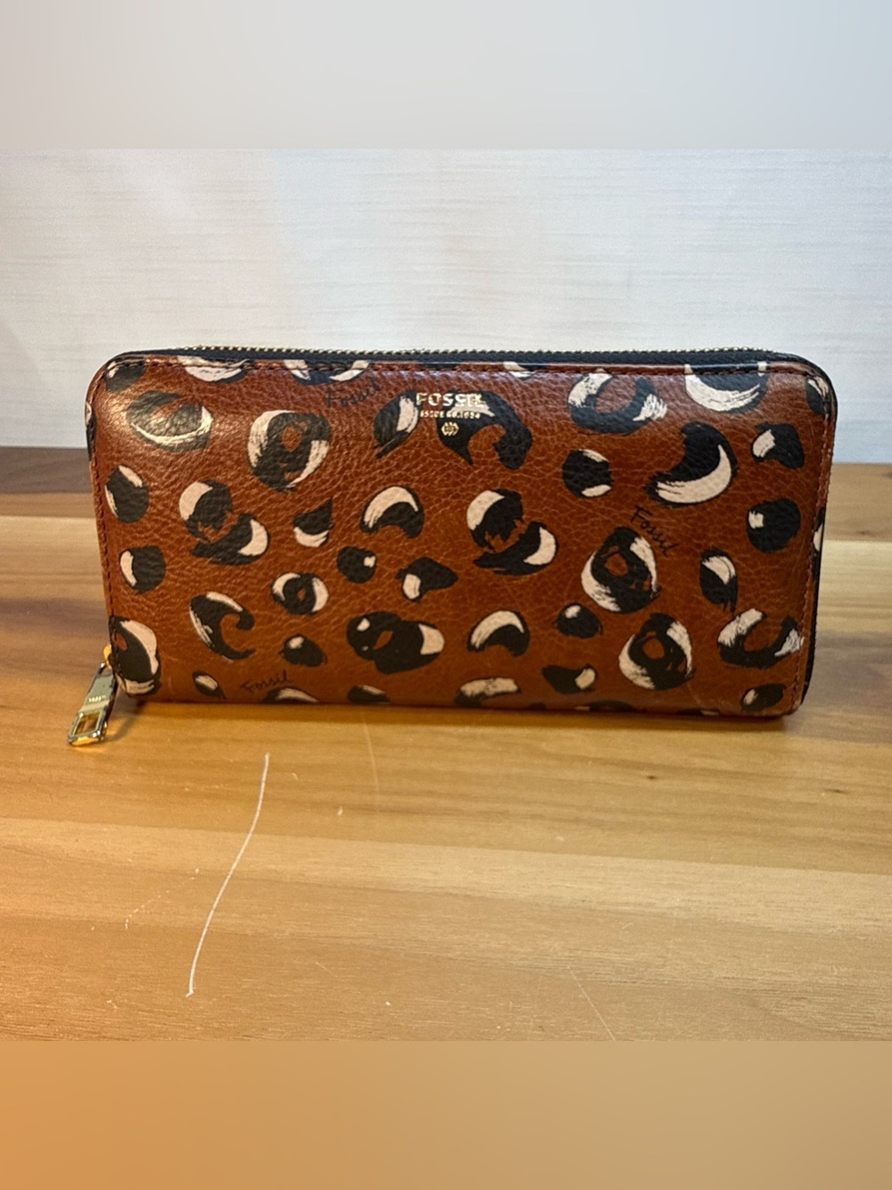 Fossil Women's Sydny Leather Zip around Wallet Cheetah Cow Hide Animal Print